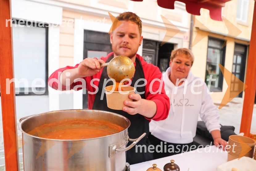 Dan kranjske klobase in piva
