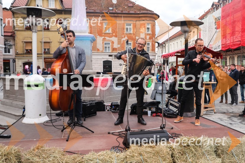   Jurij  Krafogel, Original Kranjc bend;  Rok Kranjc, harmonikar in klaviaturist; zasedba Kranjci;  Andrej  Eržen, Original Kranjc bend, violina, kitara, spremljevalni vokalDan kranjske klobase in piva