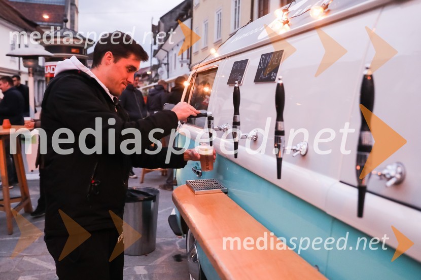 Dan kranjske klobase in piva