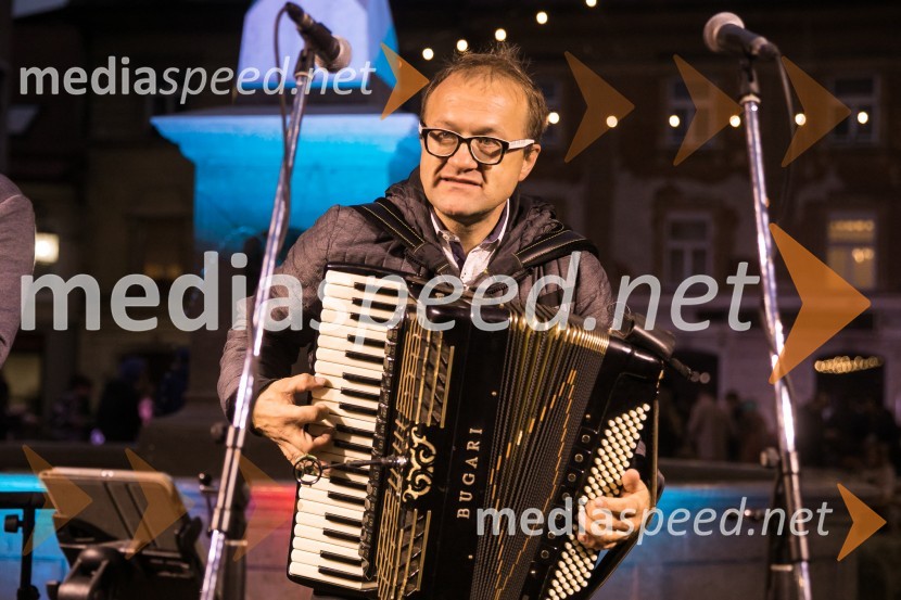  Rok Kranjc, harmonikar in klaviaturist; zasedba KranjciDan kranjske klobase in piva