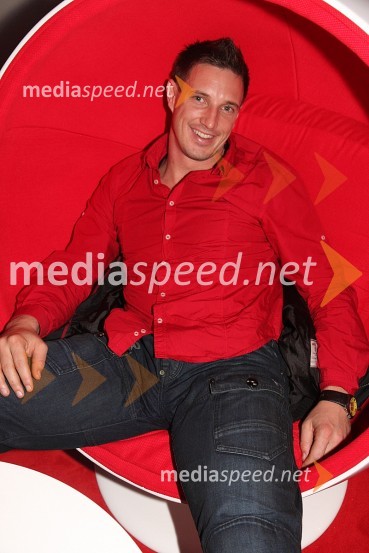 Iztok Hodnik, maneken in nekdanji atletPlatinum, otvoritev kluba