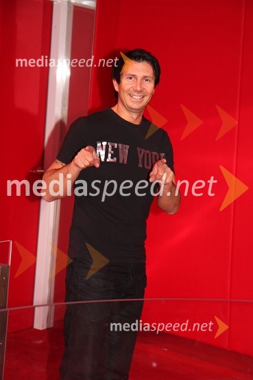 Nenad Čirjak, član skupine KarmaPlatinum, otvoritev kluba