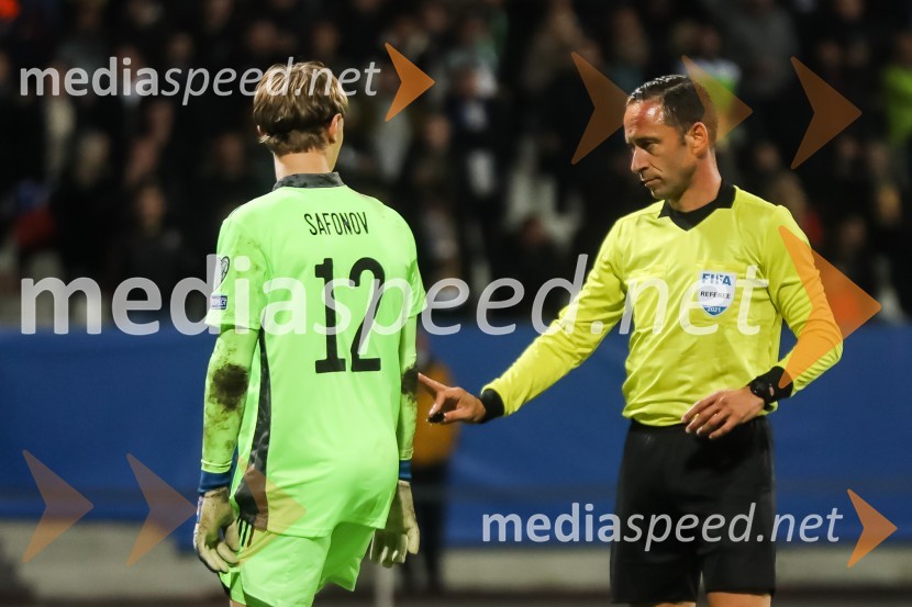  Matvei Safonov, nogometaš;  ... Rusi razblinili sanje o svetovnem prvenstvu