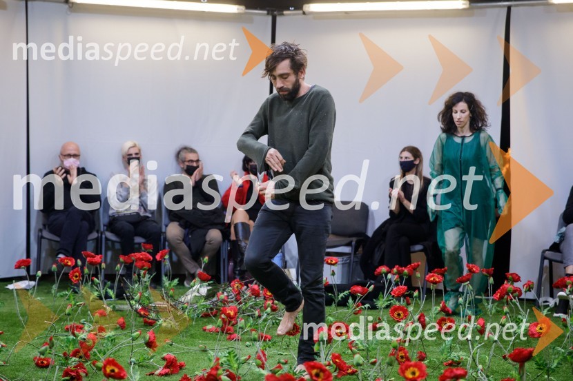  Vito Weis, igralec;  Mina PaladaVročina, premiera SMG Ljubljana