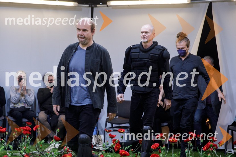  Gregor Zorc, igralec;  Damir Avdić, glasbenik;  Žiga  Divjak, režiserVročina, premiera SMG Ljubljana