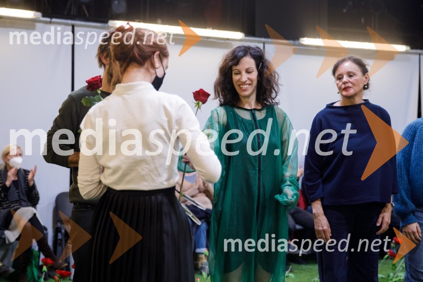  Mina Palada;  Draga Potočnjak, igralka in pisateljicaVročina, premiera SMG Ljubljana