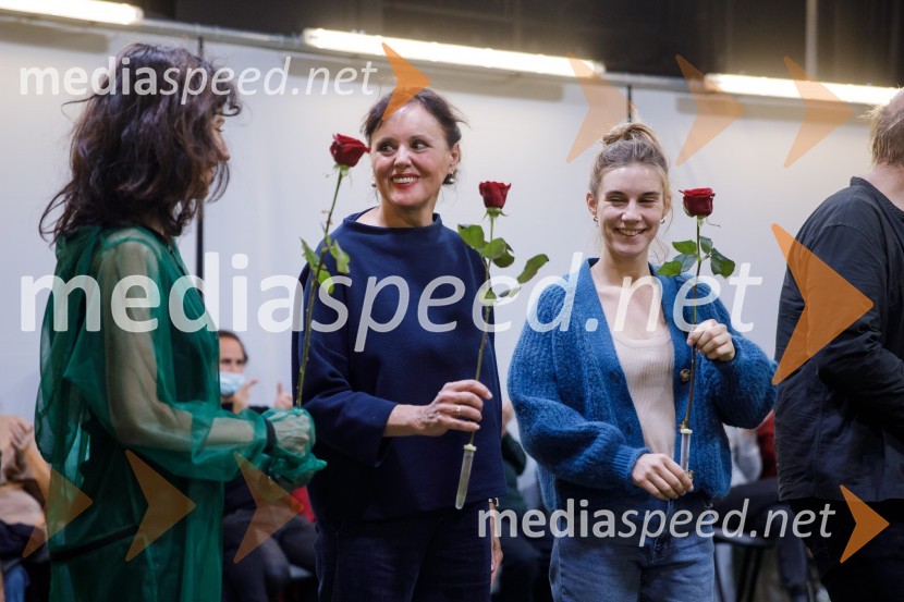  Mina Palada;  Draga Potočnjak, igralka in pisateljica;  Maya Sara UngerVročina, premiera SMG Ljubljana