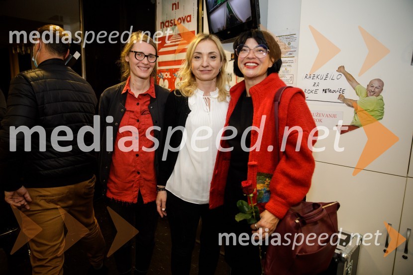  Urška Brodar, dramaturginja, Slovensko mladinsko gledališče;  Tina Dobnik, producentka MASKA;  Tina Pavlović, kostumografinjaVročina, premiera SMG Ljubljana