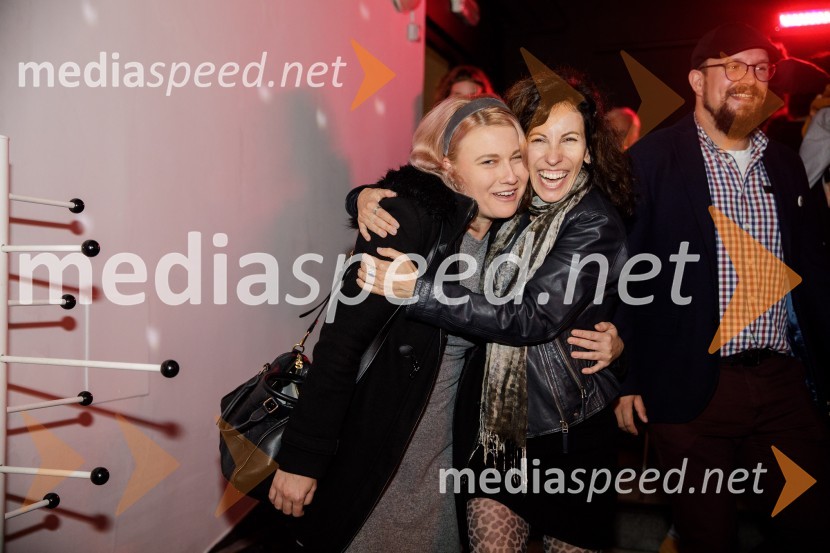  Špela Pirnat, violistka;  Mina PaladaVročina, premiera SMG Ljubljana