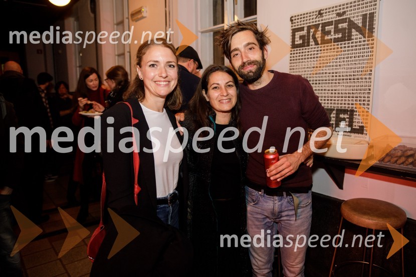  Nina Cijan, tekstopiska, scenaristka;  Nina Pertot Weis, plesalka in koreografinja;  Vito Weis, igralecVročina, premiera SMG Ljubljana