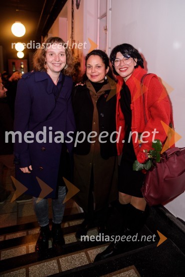  Katarina Morano, režiserka, dramaturginja;  ... ;  Tina Pavlović, kostumografinjaVročina, premiera SMG Ljubljana