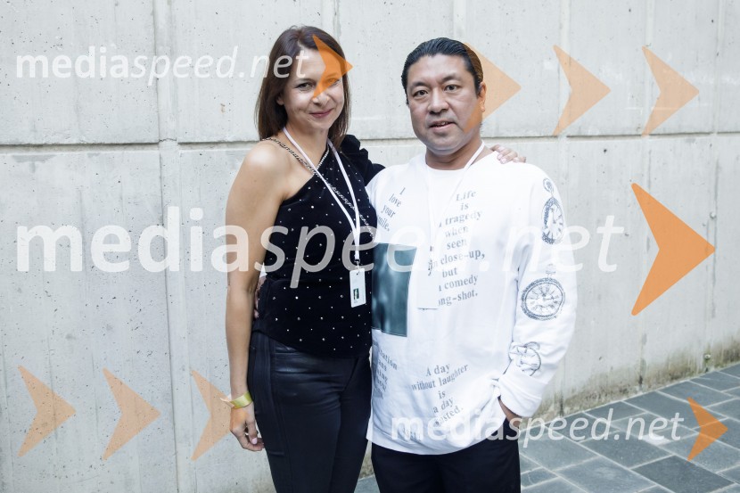  Nina Kojima, bivša dopisnica RTV v Združenem Kraljestvu, režiserka in producentka;  Tosh Kojima, izvršni producentBrexit v nepolitičnem zrcalu, dokumentarni film