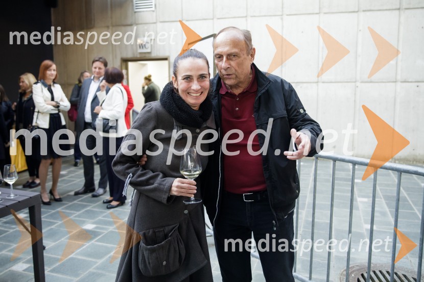  Alenka Tetičkovič, igralka;  Stane  SimoničBrexit v nepolitičnem zrcalu, dokumentarni film