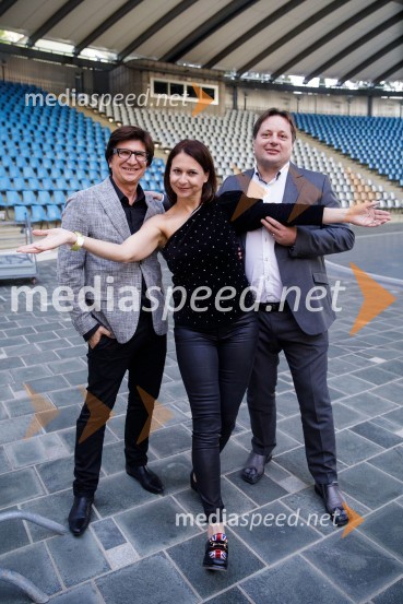  Predrag Todić, Ljubljana nepremičnine;  Nina Kojima, bivša dopisnica RTV v Združenem Kraljestvu, režiserka in producentka;  Robert Kuzmič, generalni direktor Iskra, solastnik nogometnega kluba MuraBrexit v nepolitičnem zrcalu, dokumentarni film