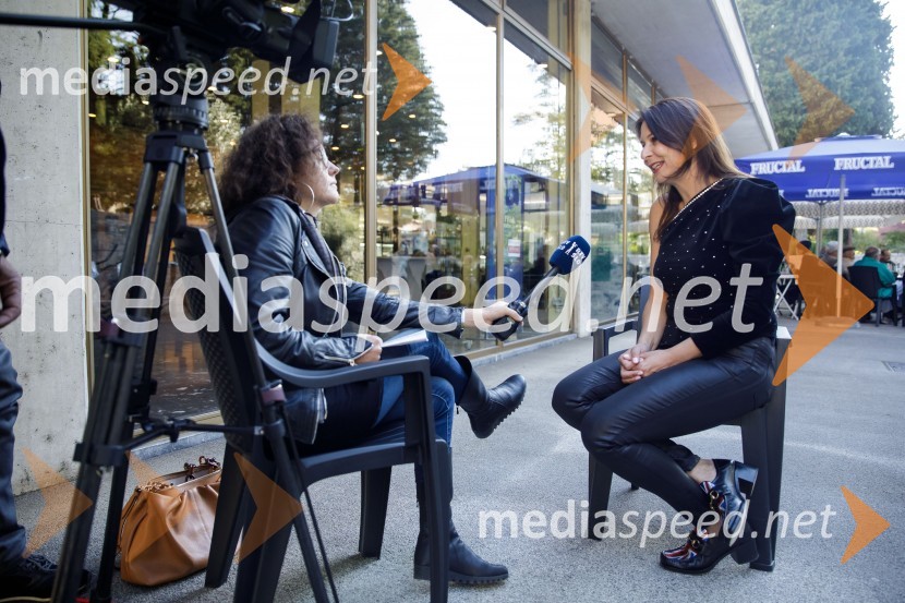  ... ;  Nina Kojima, bivša dopisnica RTV v Združenem Kraljestvu, režiserka in producentkaBrexit v nepolitičnem zrcalu, dokumentarni film