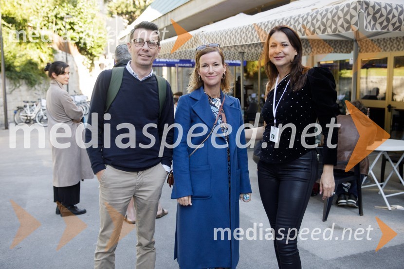  Dragan Barbutovski, British Council v Sloveniji, direktor;  Barbara Navala, Britansko veleposlaništvo v Sloveniji;  Nina Kojima, bivša dopisnica RTV v Združenem Kraljestvu, režiserka in producentkaBrexit v nepolitičnem zrcalu, dokumentarni film