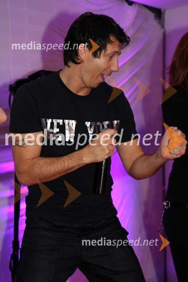 Nenad Čirjak, član skupine KarmaPlatinum, otvoritev kluba