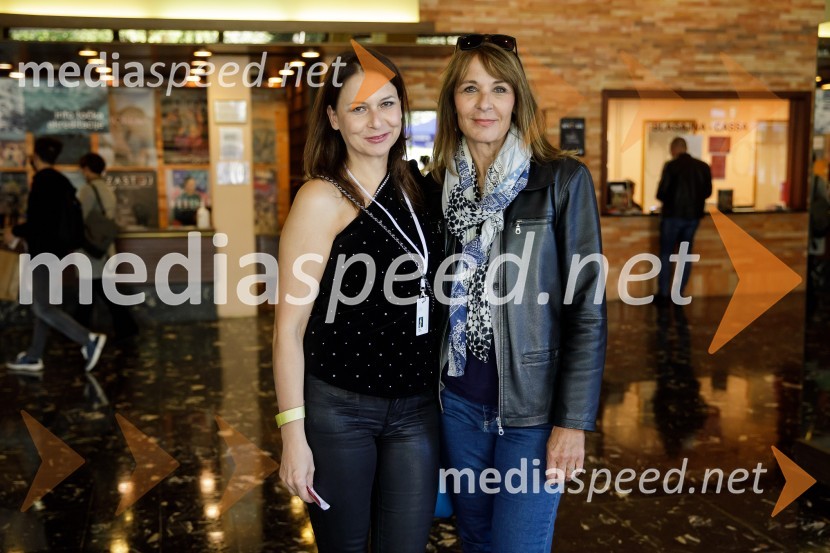  Nina Kojima, bivša dopisnica RTV v Združenem Kraljestvu, režiserka in producentka;  Živa Emeršič, RTV SlovenijaBrexit v nepolitičnem zrcalu, dokumentarni film