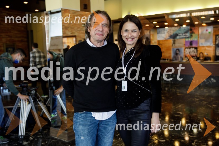  ... ;  Nina Kojima, bivša dopisnica RTV v Združenem Kraljestvu, režiserka in producentkaBrexit v nepolitičnem zrcalu, dokumentarni film