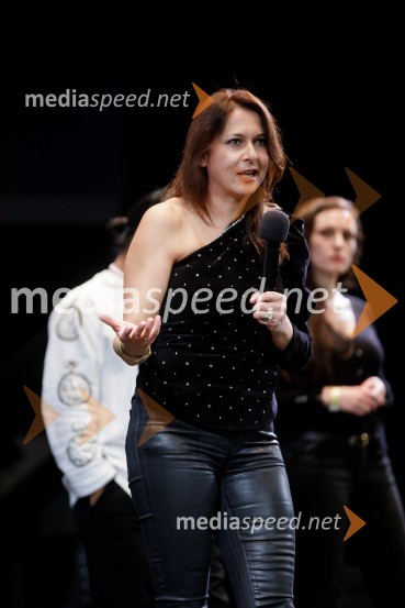  Nina Kojima, bivša dopisnica RTV v Združenem Kraljestvu, režiserka in producentkaBrexit v nepolitičnem zrcalu, dokumentarni film