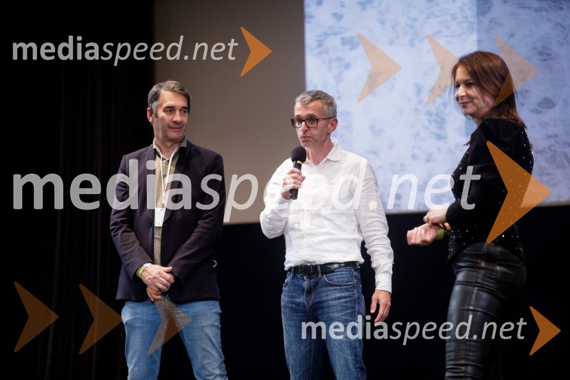  Andrej Štritof, Perfo;  Aleš Pavlin, producent;  Nina Kojima, bivša dopisnica RTV v Združenem Kraljestvu, režiserka in producentkaBrexit v nepolitičnem zrcalu, dokumentarni film