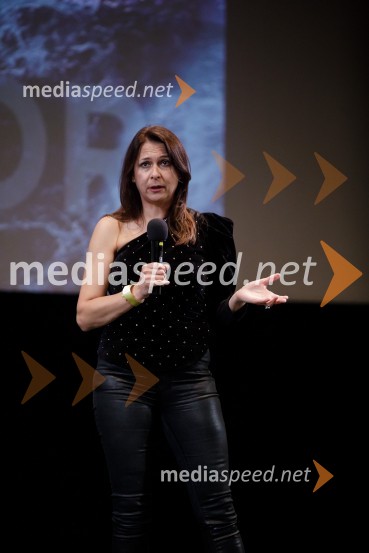  Nina Kojima, bivša dopisnica RTV v Združenem Kraljestvu, režiserka in producentkaBrexit v nepolitičnem zrcalu, dokumentarni film