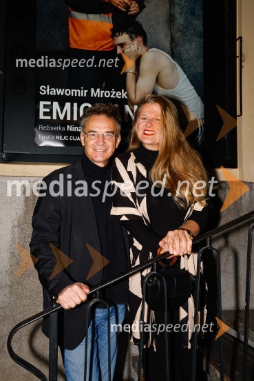   Igor  Samobor, igralec, ravnatelj SNG Drama LjubljanaEmigranta, premiera