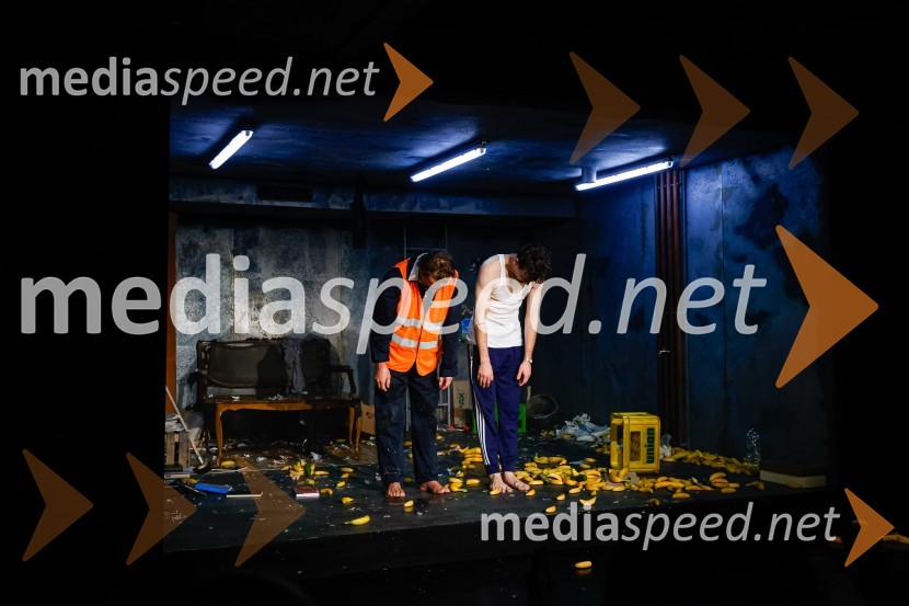  Marko  Mandić, igralec;  Nejc Cijan Garlatti, igralecEmigranta, premiera