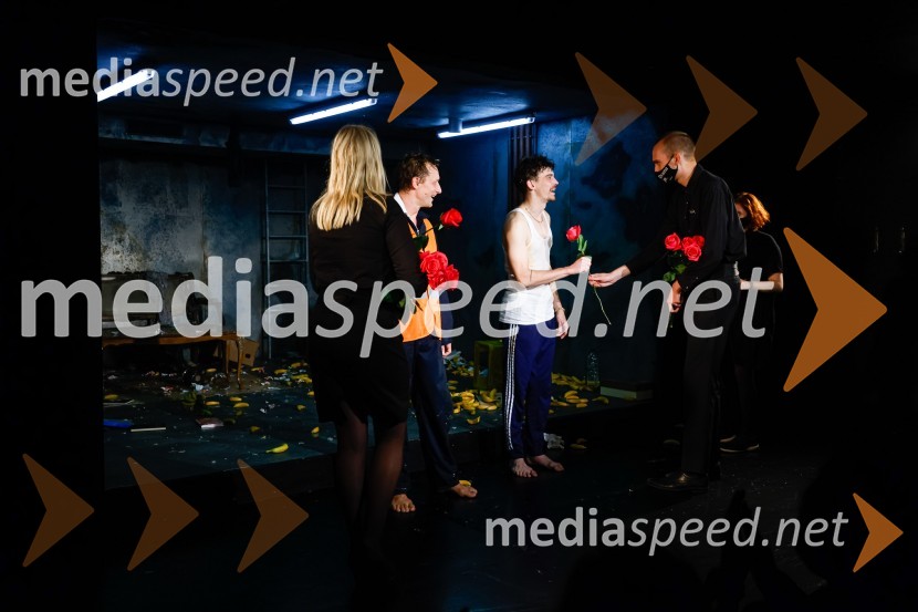  Marko  Mandić, igralec;  Nejc Cijan Garlatti, igralecEmigranta, premiera