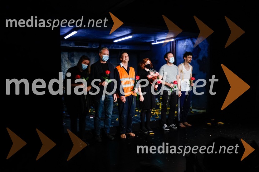  ... ;  ... ;  Marko  Mandić, igralec;  Nina  Ramšak Marković, režiserka;  ... ;  Nejc Cijan Garlatti, igralecEmigranta, premiera