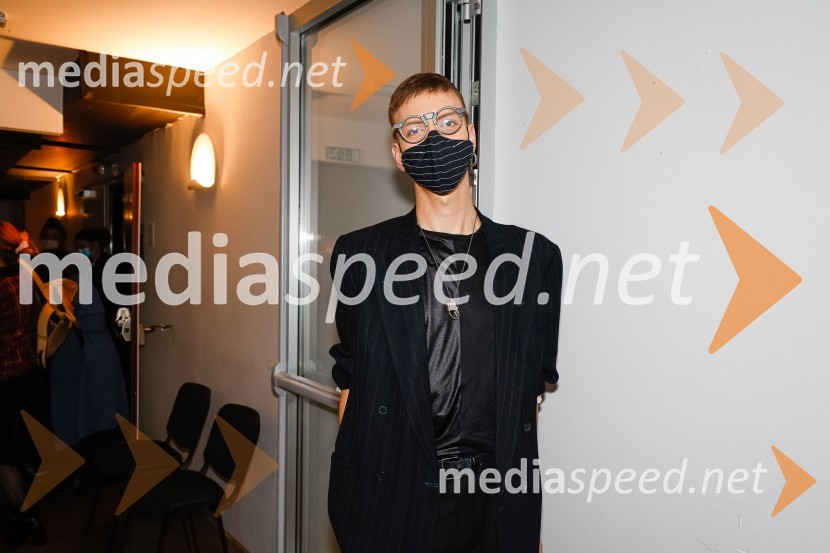  Matjaž Plošinjak, modni oblikovalecEmigranta, premiera