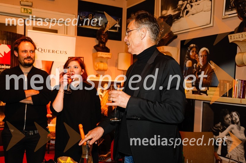  Milan Ramšak Marković, dramatug;  Nina  Ramšak Marković, režiserka;   Igor  Samobor, igralec, ravnatelj SNG Drama LjubljanaEmigranta, premiera