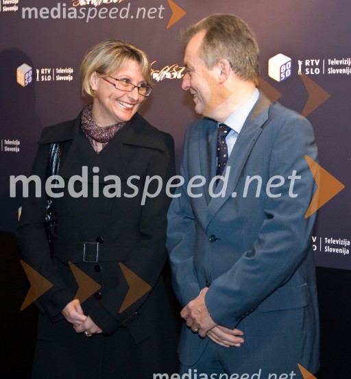 Nataša Bolčina Žgavec, televizijska voditeljica in Anton Guzej, generalni direktor RTV SlovenijaStrasti, premiera nove nadaljevanke