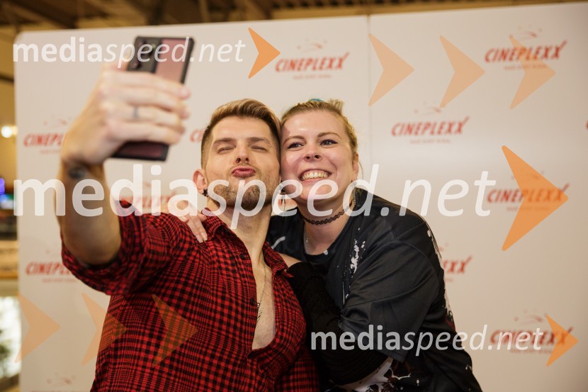  Klemen Bunderla, radijski voditelj, radio Aktual;  Tanja Divac, novinarkaPremiera filma Venom 2, v Cineplexx Kranj