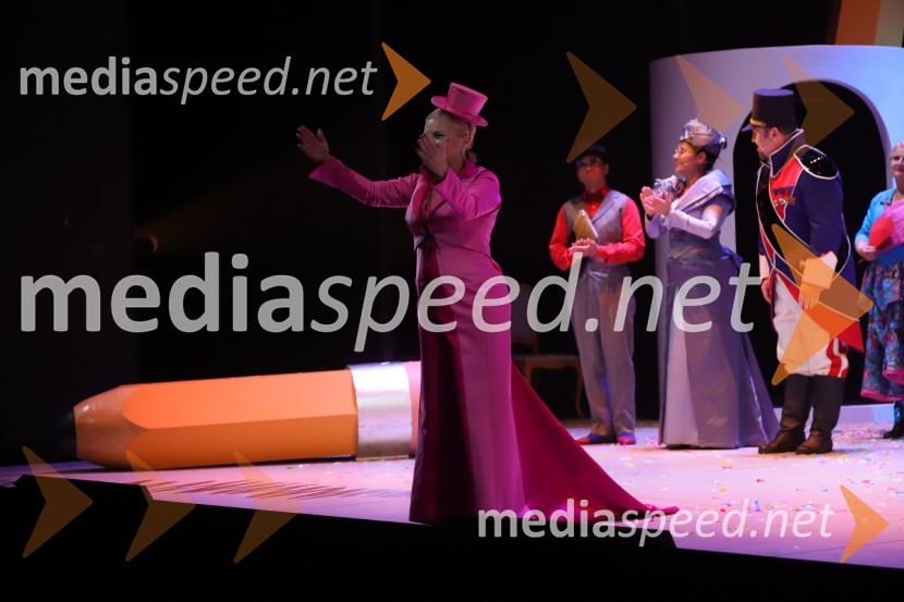  Petya Ivanova, operna solistkaHči polka, premiera komične opere SNG Maribor