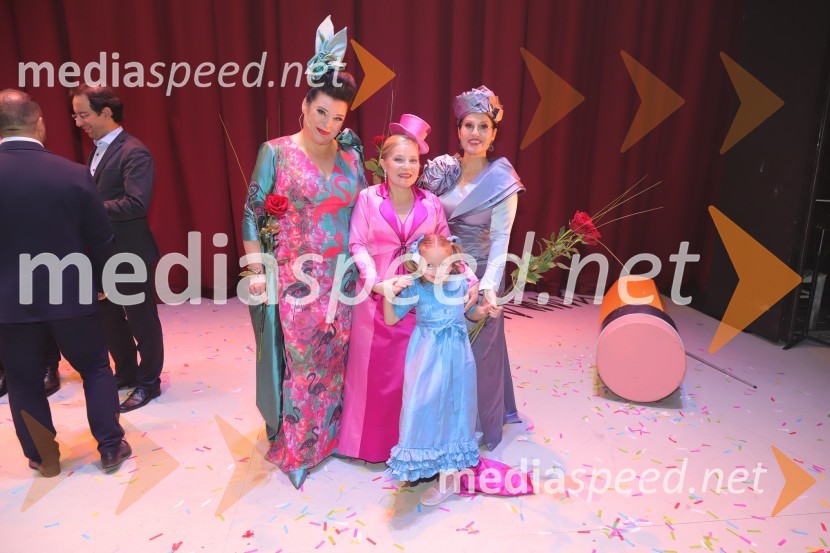  ... ;  Petya Ivanova, operna solistka;  Maria  Ivanova Čavužić;  ... Hči polka, premiera komične opere SNG Maribor