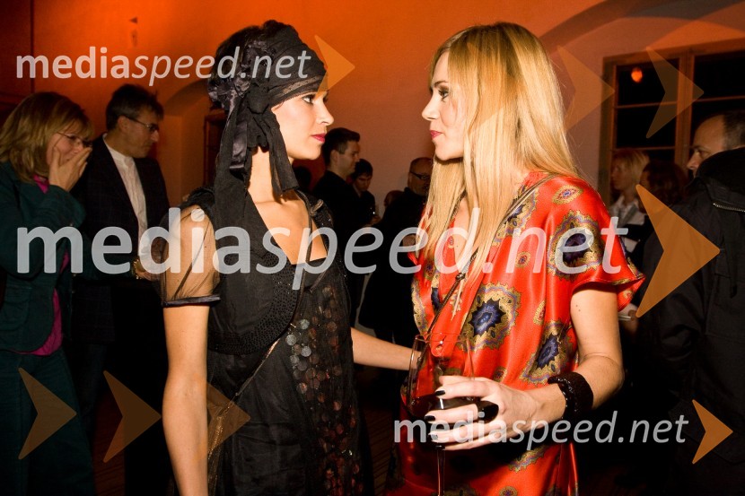 Inti Šraj in Katarina Čas, igralki v nadaljevankiStrasti, premiera nove nadaljevanke