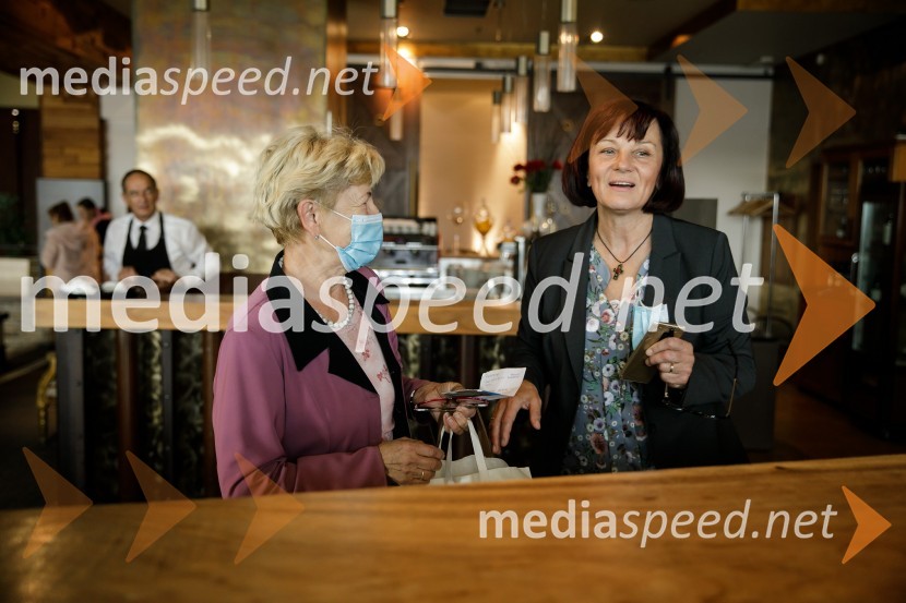  ... ;  Mirjam Kavčič, Bono panNaj Fala kruh 2021