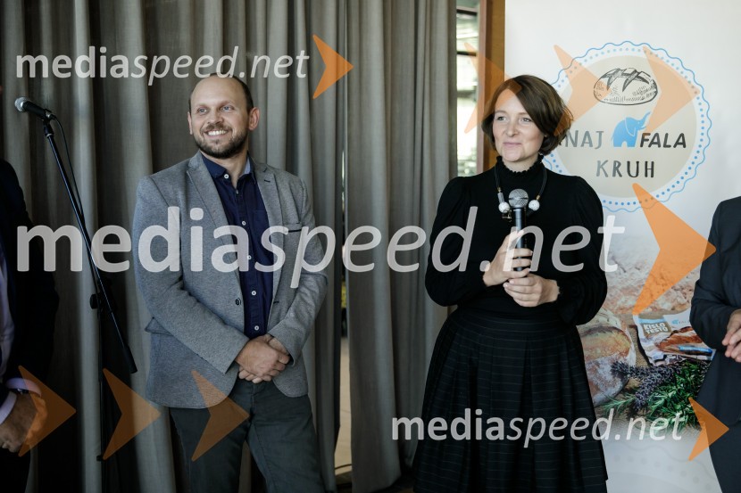  Rok Cankar, produktni vodja, Žito;  Urška Petelin, izvršna urednica revije Dober tekNaj Fala kruh 2021