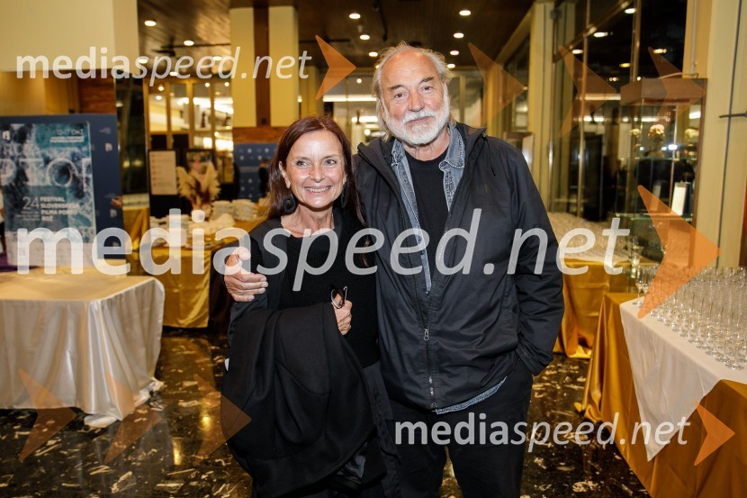  Darja Hlavka Godina, glasbena oblikovalka;  Karpo Godina, režiserSlavnostna podelitev nagrad Festivala slovenskega filma