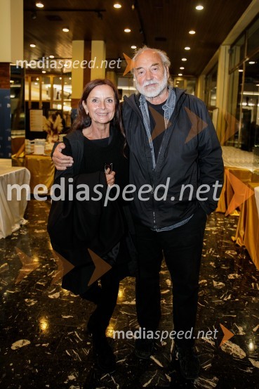  Darja Hlavka Godina, glasbena oblikovalka;  Karpo Godina, režiserSlavnostna podelitev nagrad Festivala slovenskega filma