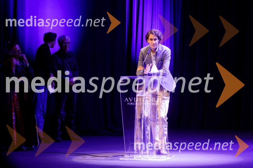  Matija Krečič, violinist in skadateljSlavnostna podelitev nagrad Festivala slovenskega filma