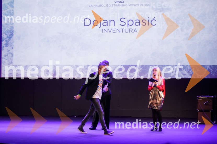  Dejan Spasić, igralec;  Sara  Špeleč, prevajalka in pesnicaSlavnostna podelitev nagrad Festivala slovenskega filma