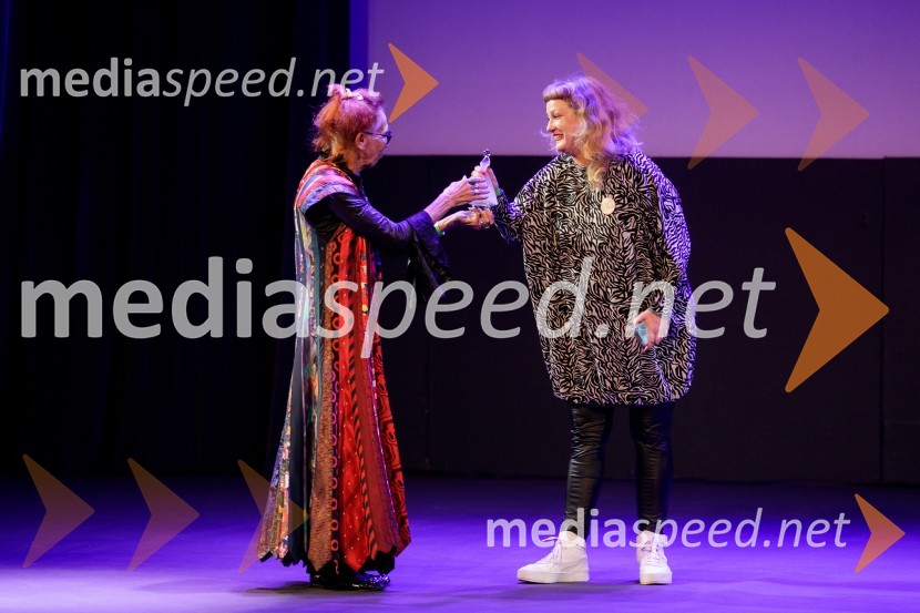  Natalija Planinc;  Tijana  Zinajič, režiserka, igralkaSlavnostna podelitev nagrad Festivala slovenskega filma