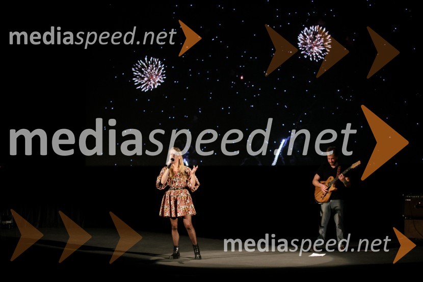  Anika Horvat, pevka;  Samuel  Blues, kitaristSlavnostna podelitev nagrad Festivala slovenskega filma