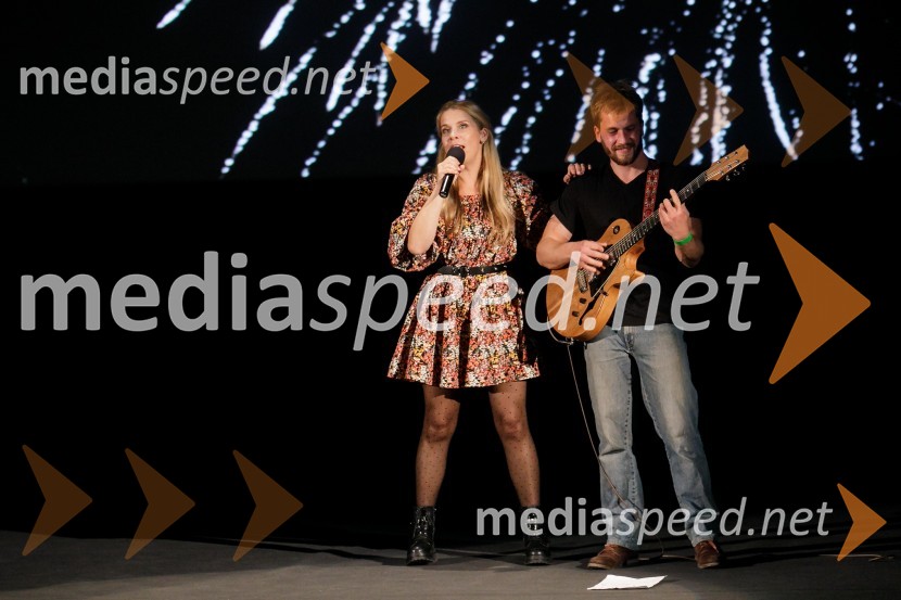  Anika Horvat, pevka;  Samuel  Blues, kitaristSlavnostna podelitev nagrad Festivala slovenskega filma