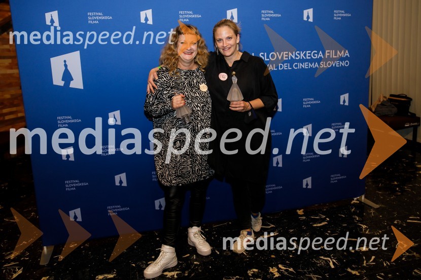  Tijana Zinajić, igralka, asistentka režije;  Lija Pogačnik, producentkaSlavnostna podelitev nagrad Festivala slovenskega filma