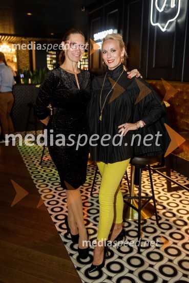  Katja Mlakar, direktorica, agencija AVI;  Pia Pustovrh, voditeljicaMala Terasa, koncertna komedija Špas teatra