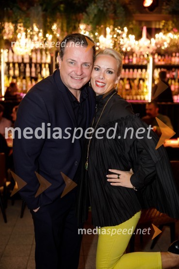  Rado Mulej, igralec;  Pia Pustovrh, voditeljicaMala Terasa, koncertna komedija Špas teatra