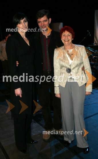 Melita Berzelak, glavna in odgovorna urednica revije Jana, Andrej Stražišar, scenograf in Slovenka leta 2005 - Mojca Senčar, predsednica slovenskega združenja za boj proti raku dojkSlovenka leta 2005